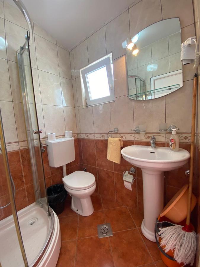 Apartmani Luksic Sutomore Exterior foto