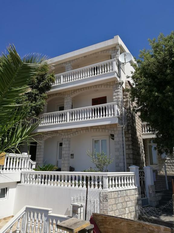 Apartmani Luksic Sutomore Exterior foto